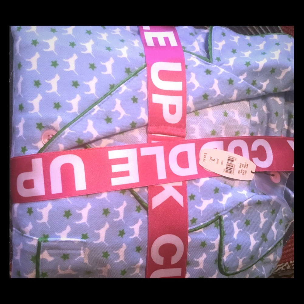 Pajamas never worn never removed from package